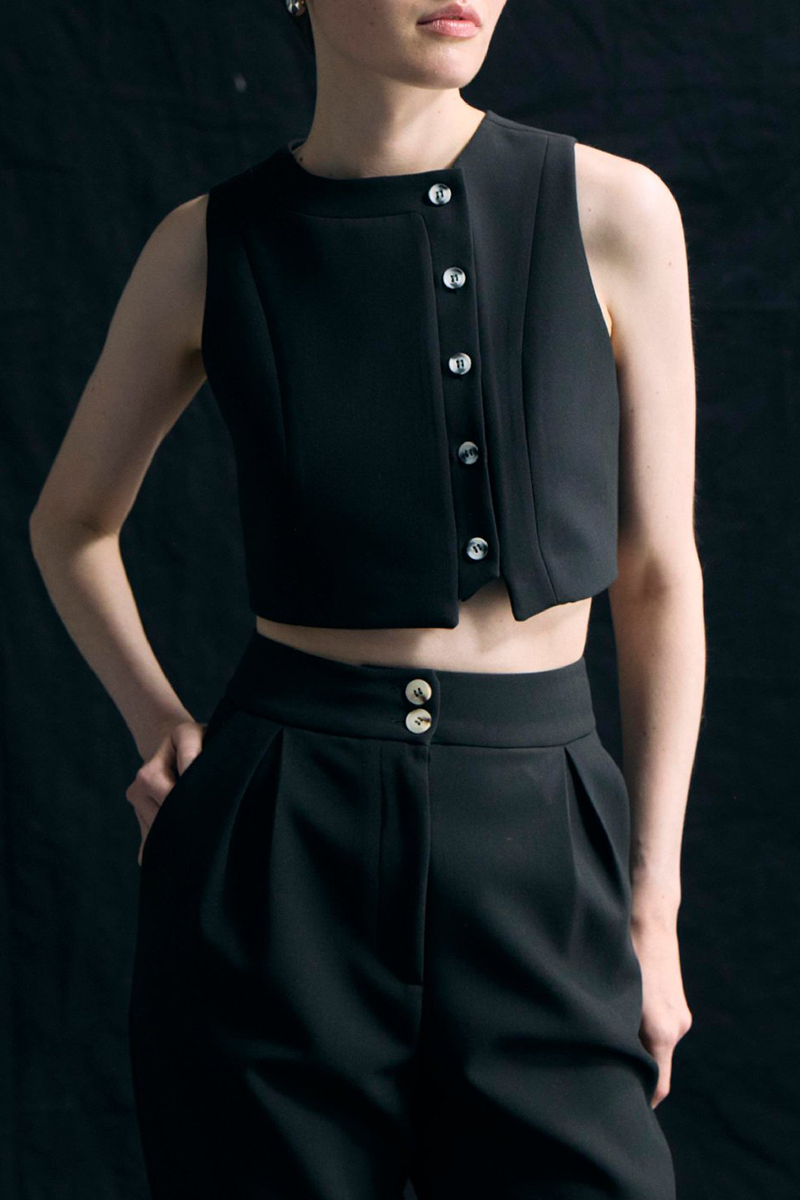 XYLIA – CASUAL SOLID COLOR SLEEVELESS TWO-PIECE SET