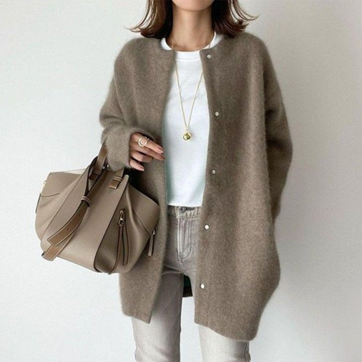 AURAVESSA – COMFORTABLE CASHMERE CARDIGAN