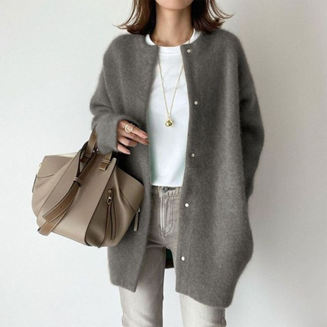 AURAVESSA – COMFORTABLE CASHMERE CARDIGAN