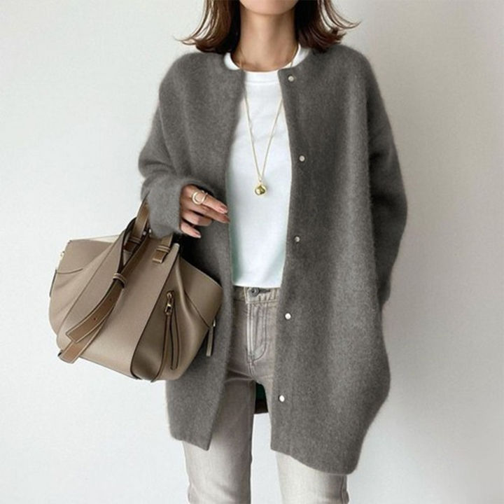 AURAVESSA – COMFORTABLE CASHMERE CARDIGAN