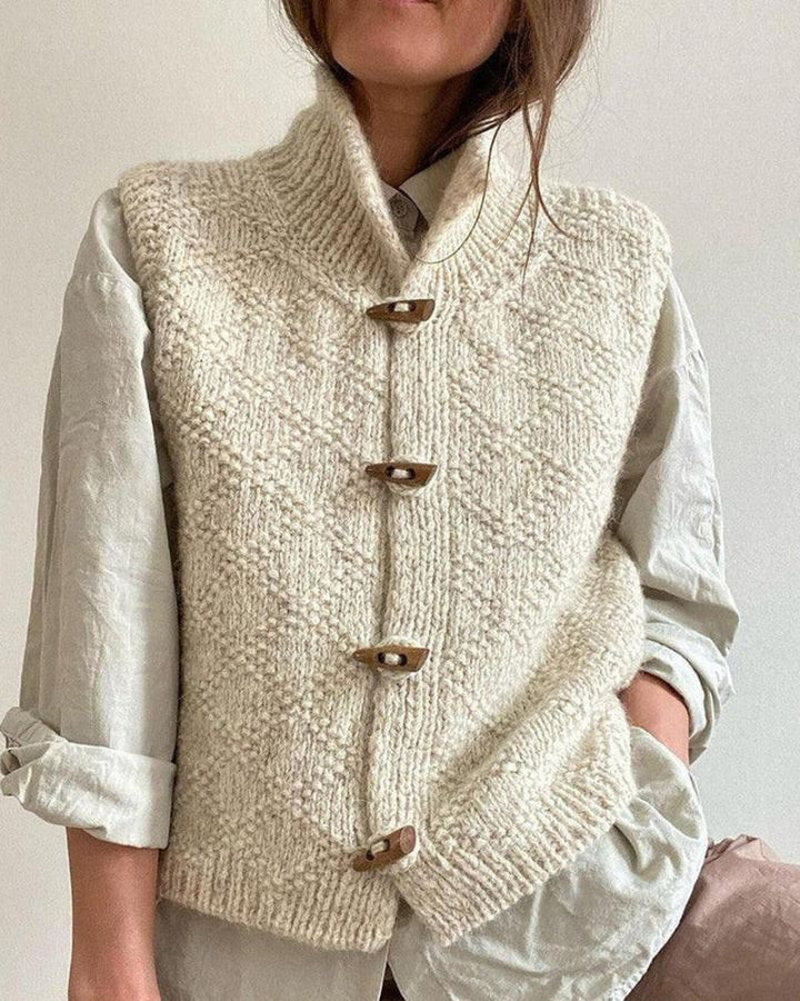 AVELISSE – SOPHISTICATED SLEEVELESS KNIT VEST