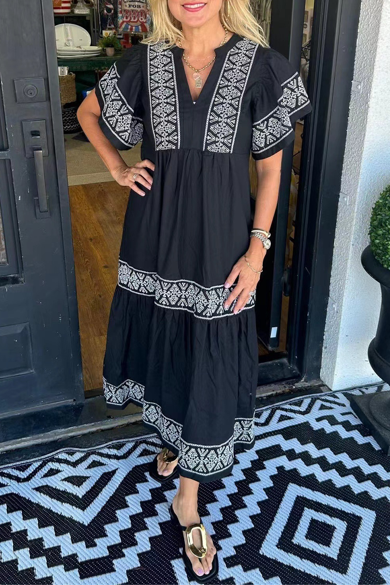 VIONNA – GEOMETRIC PATCHWORK A-LINE DRESS