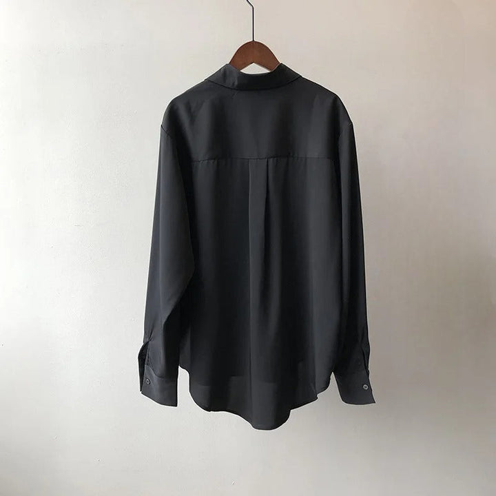 TAISIA – ELEGANT SILK BLOUSE
